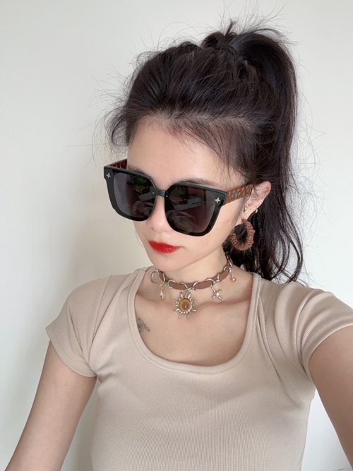 ルイヴィトンサングラス正面デザイン